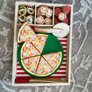 Melissa and Doug wood toy pizza maker Play set